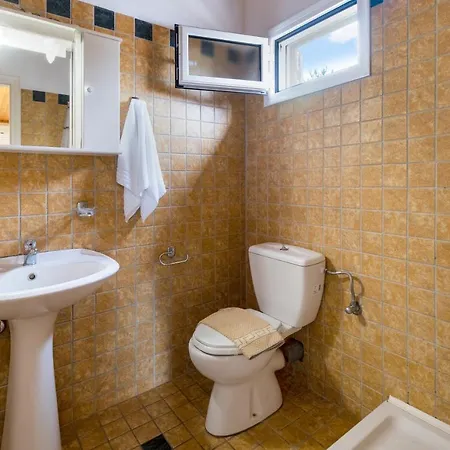 Virginia Apartment